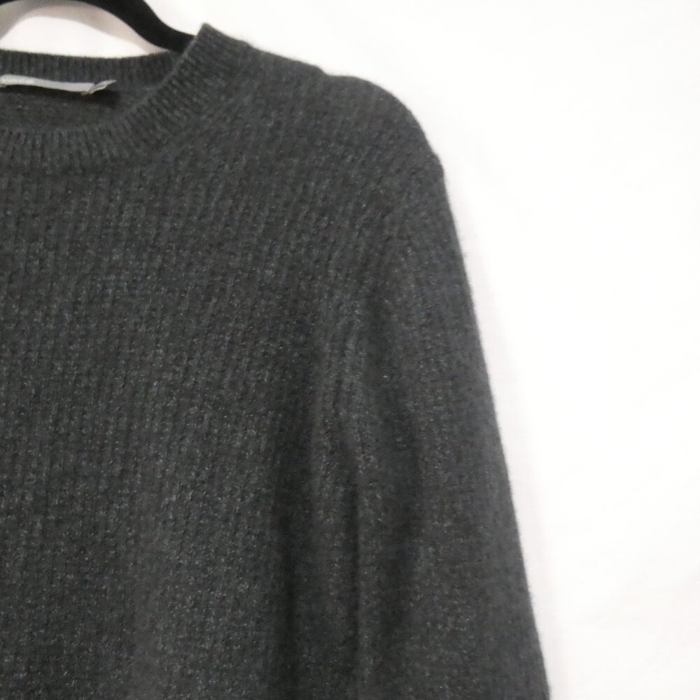 VINCE | medium | Classic Grey Soft Crew Neck Cashmere Sweater - Picture 5 of 14